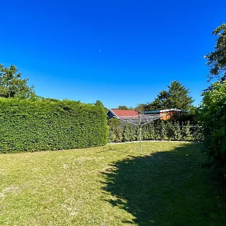 Vakantiehuis Comfortably Equipped For 4 People *